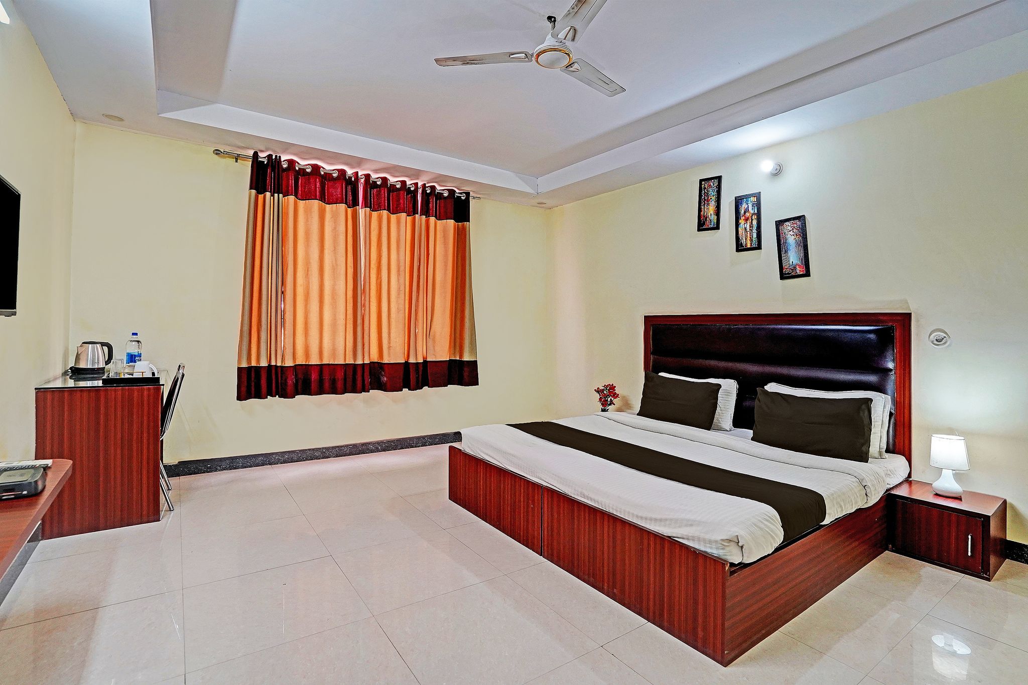 OYO Flagship Ananya Royals