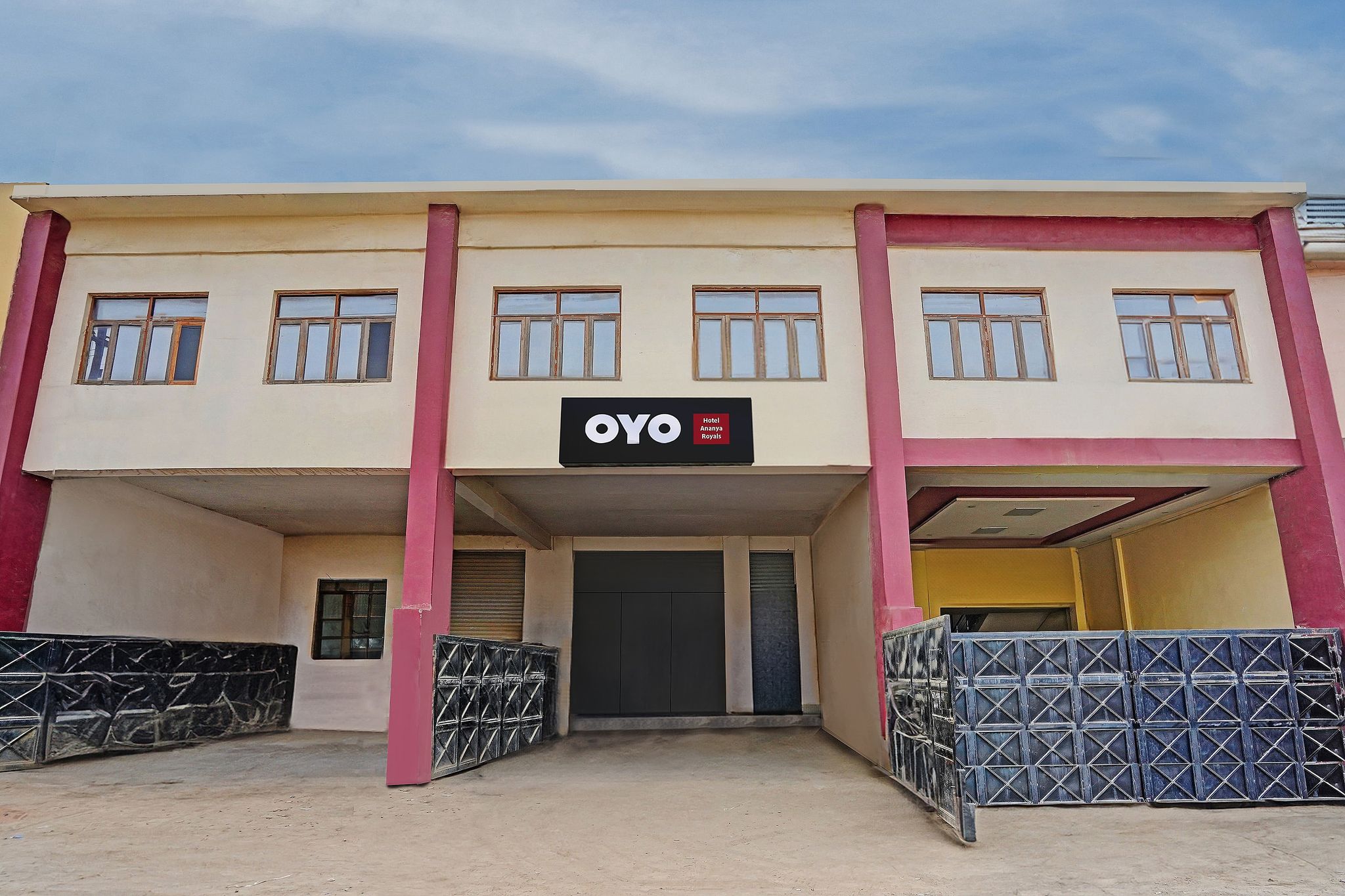 OYO Flagship Ananya Royals