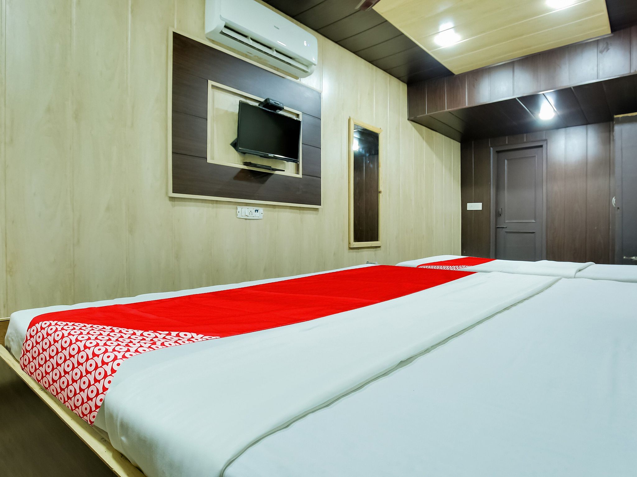 Townhouse Haibowal Chowk Near DMC Classic 7