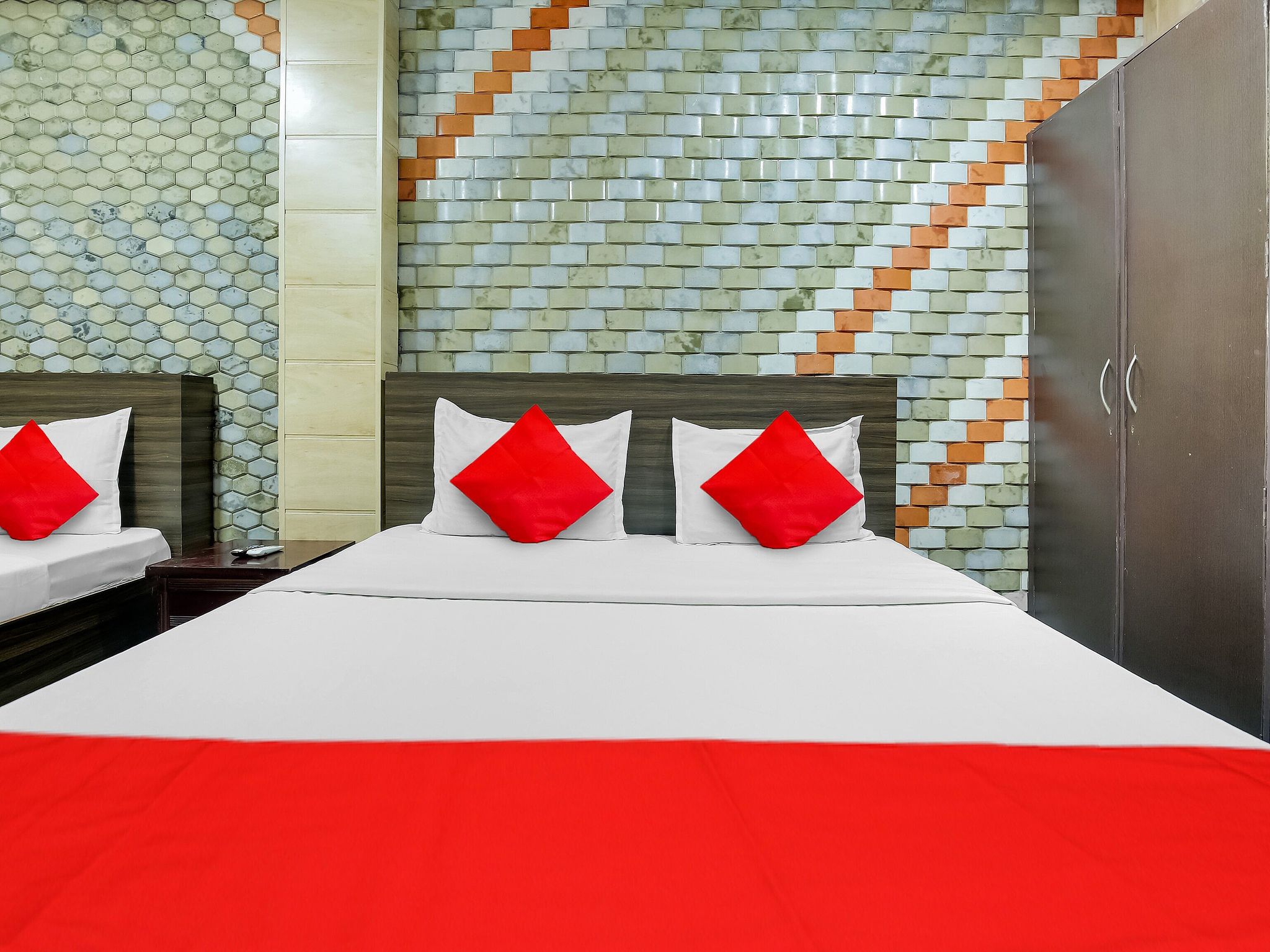 Townhouse Haibowal Chowk Near DMC Classic 11