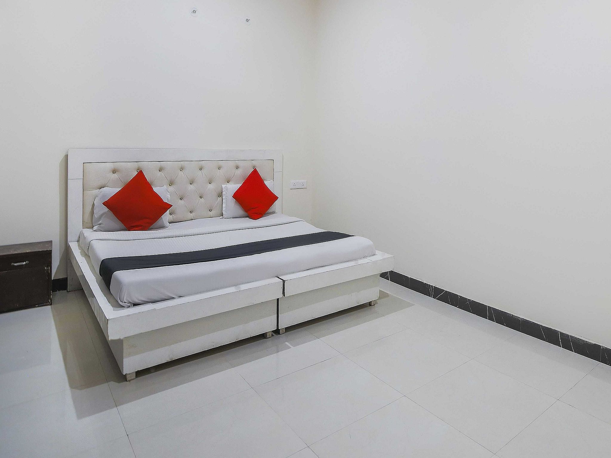 Hotel O by OYO GRANDEUR HOTEL Classic 21