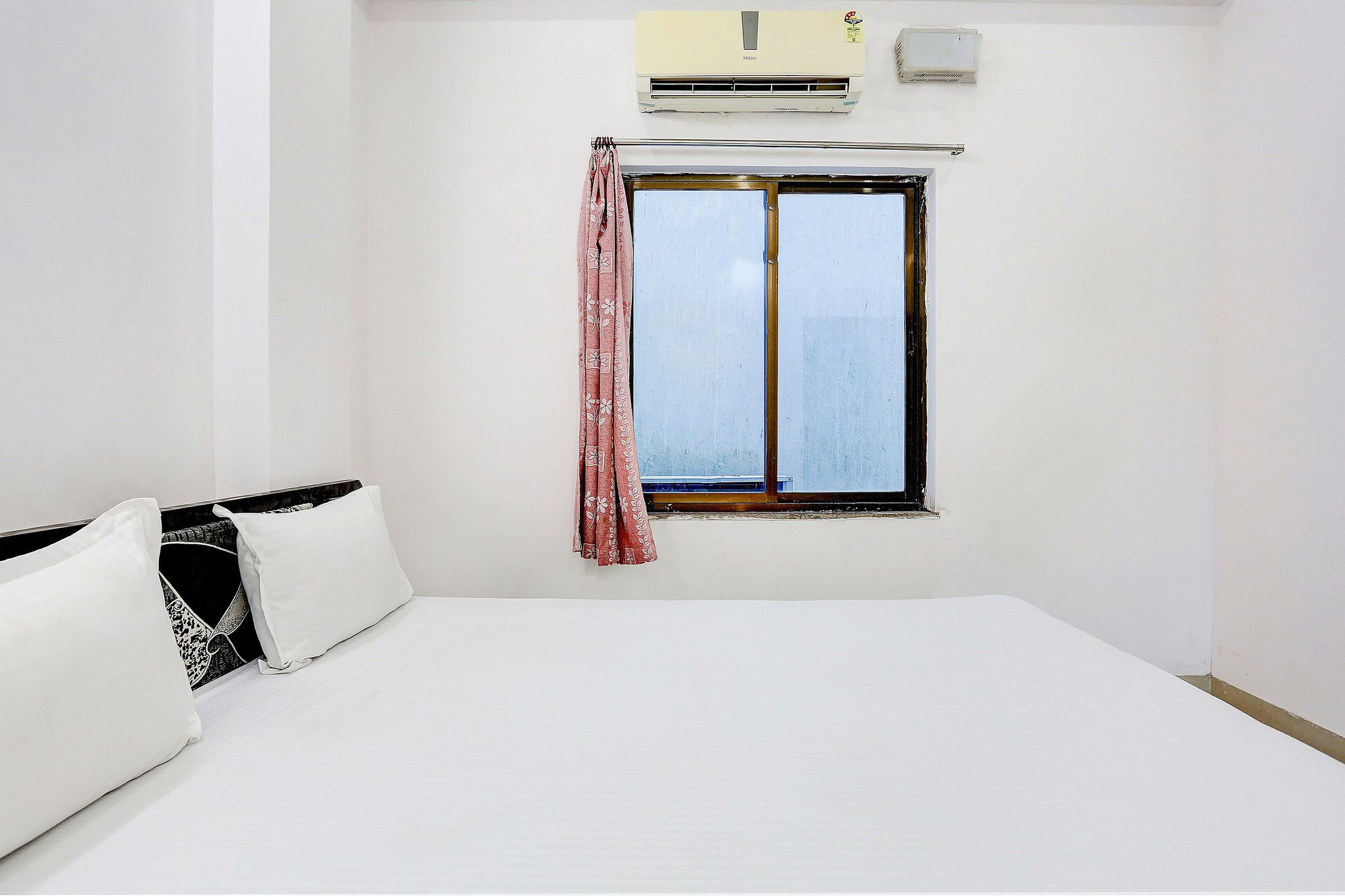 Hotel O Goverdhan Villa Classic 11