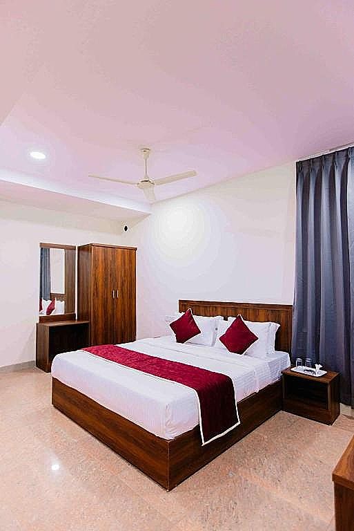 No 7 Grandeur Hotel Executive Room Non AC 2