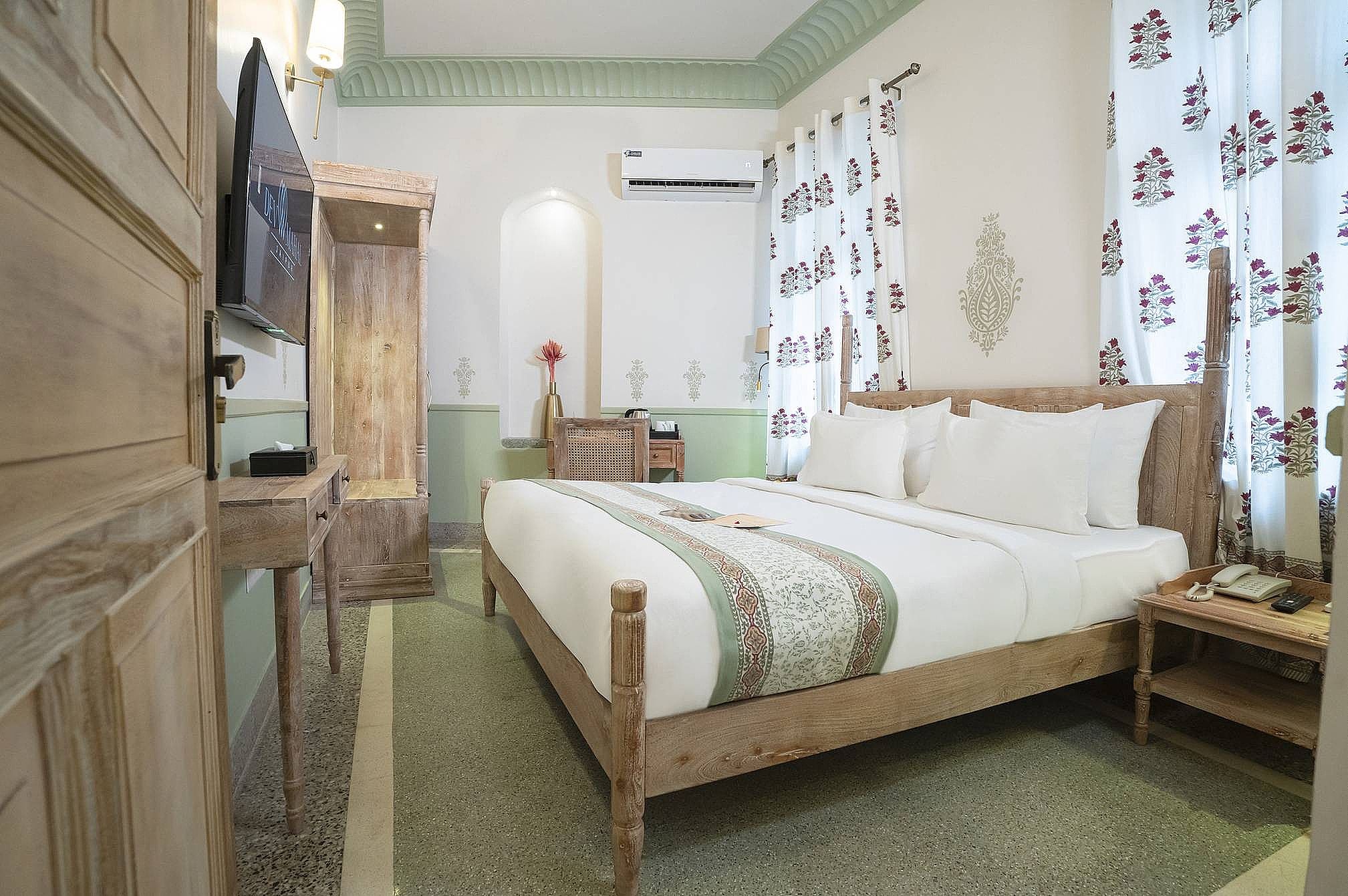Dev Mahal - A Boutique Heritage Hotel Luxury Room