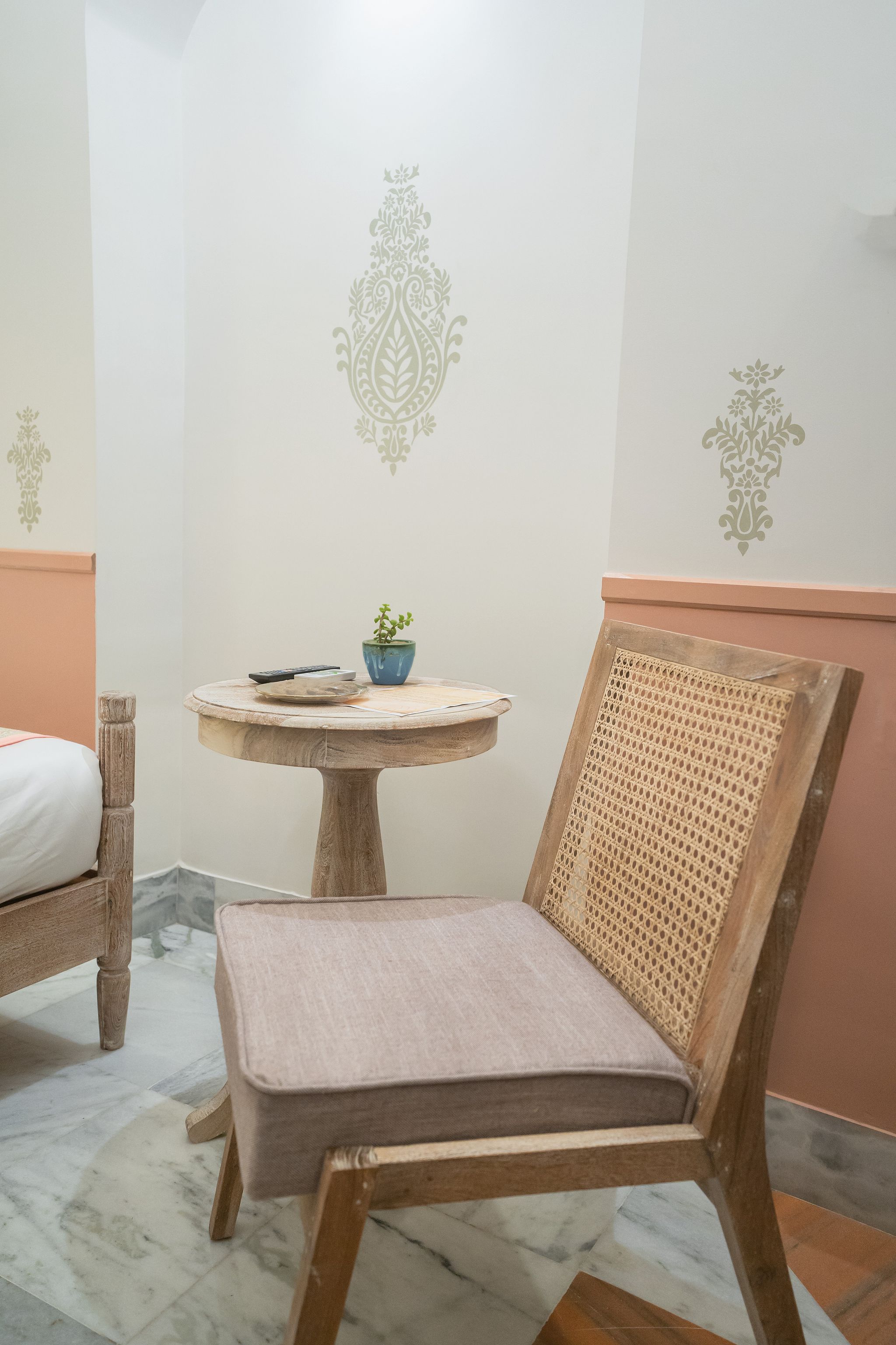 Dev Mahal - A Boutique Heritage Hotel Luxury Room 10