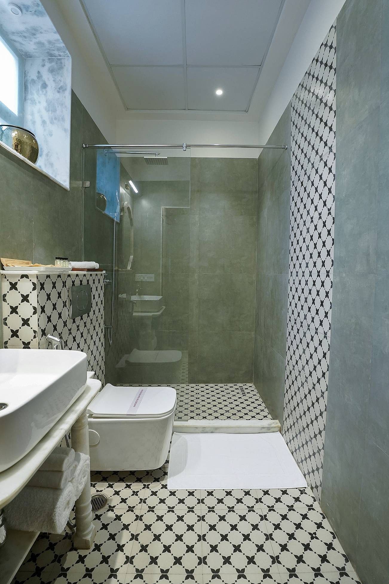 Dev Mahal - A Boutique Heritage Hotel Luxury Room 8