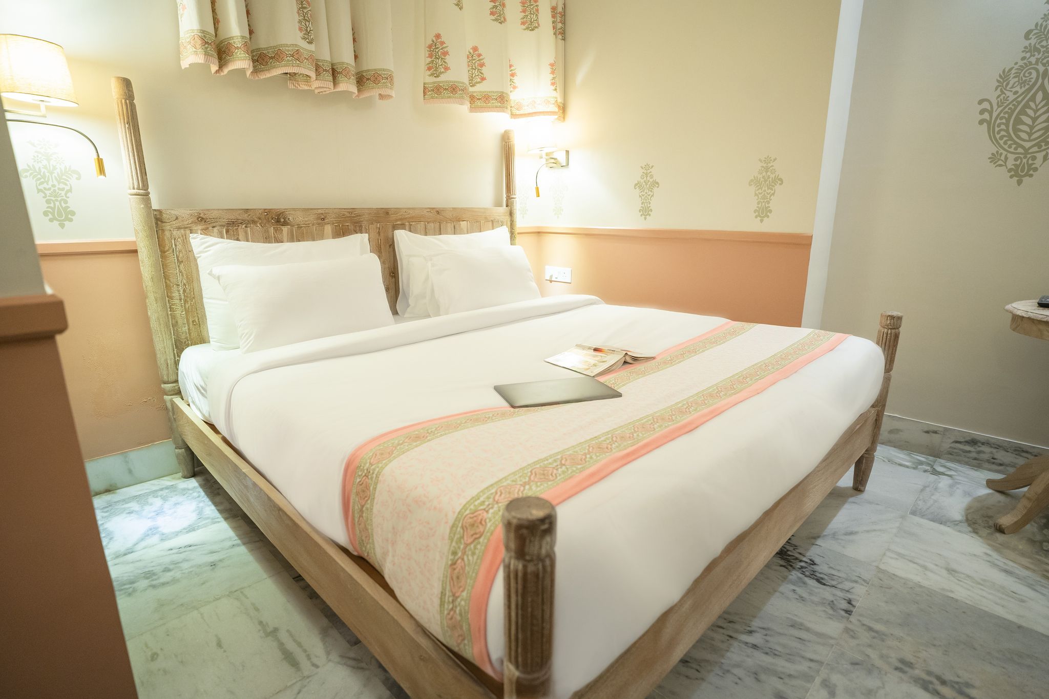 Dev Mahal - A Boutique Heritage Hotel Luxury Room 7