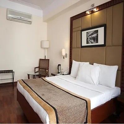 Deluxe AC Sanitized Room