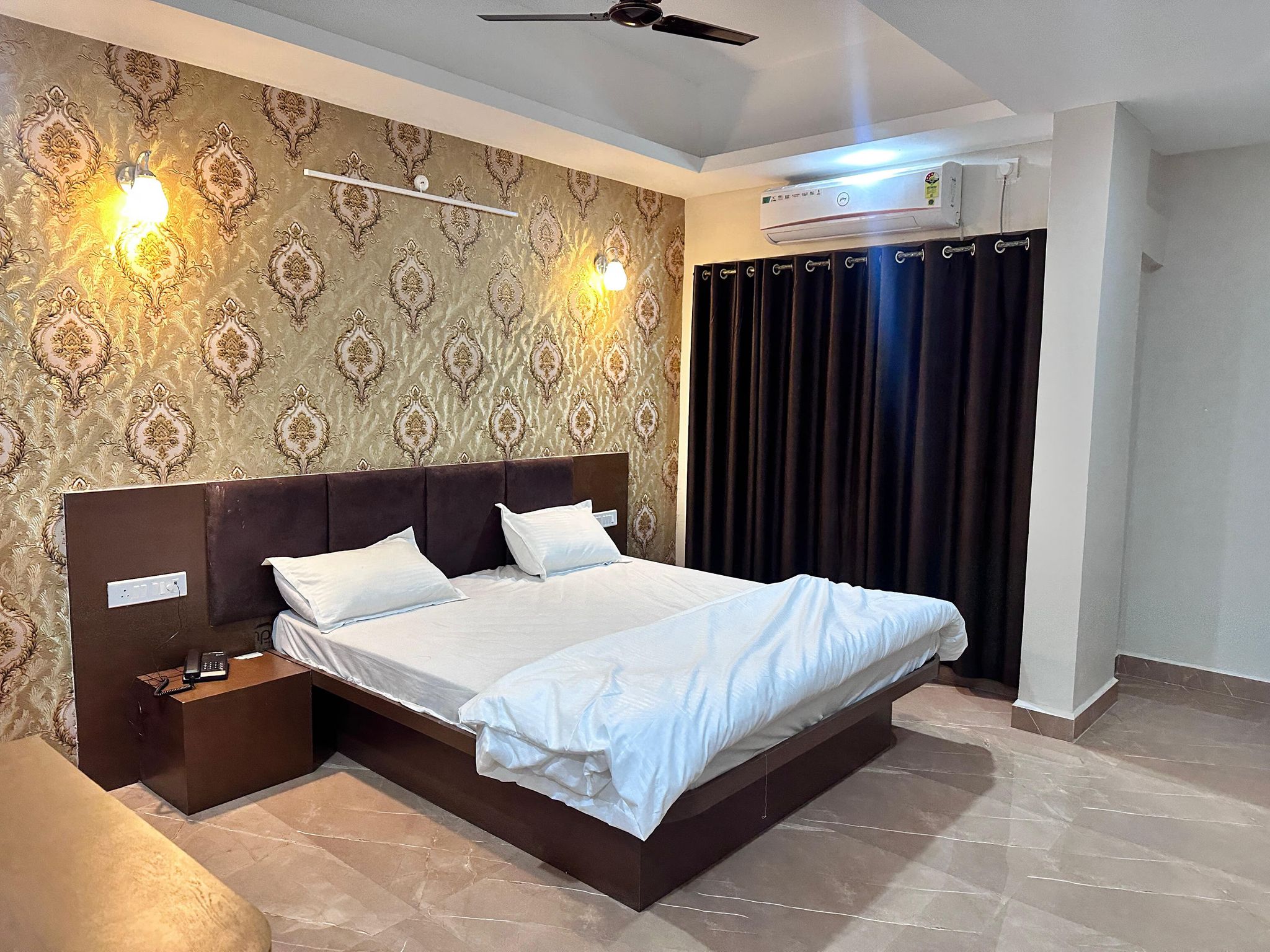 Shree Tara Heritage Deluxe Rooms 4