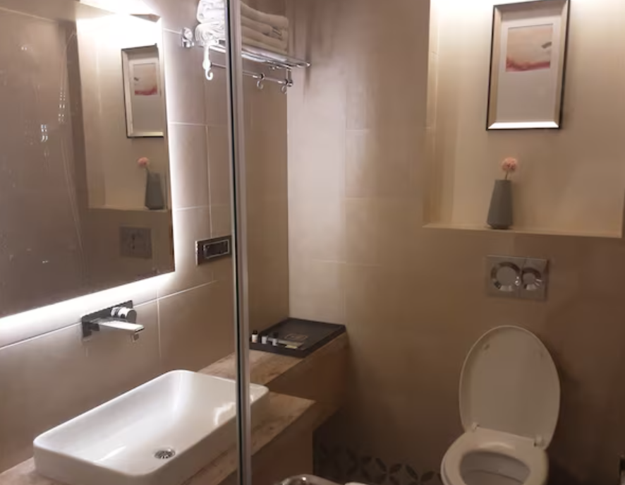 Super Deluxe Room Double Bed City View With Work Desk Along with FNB Offers