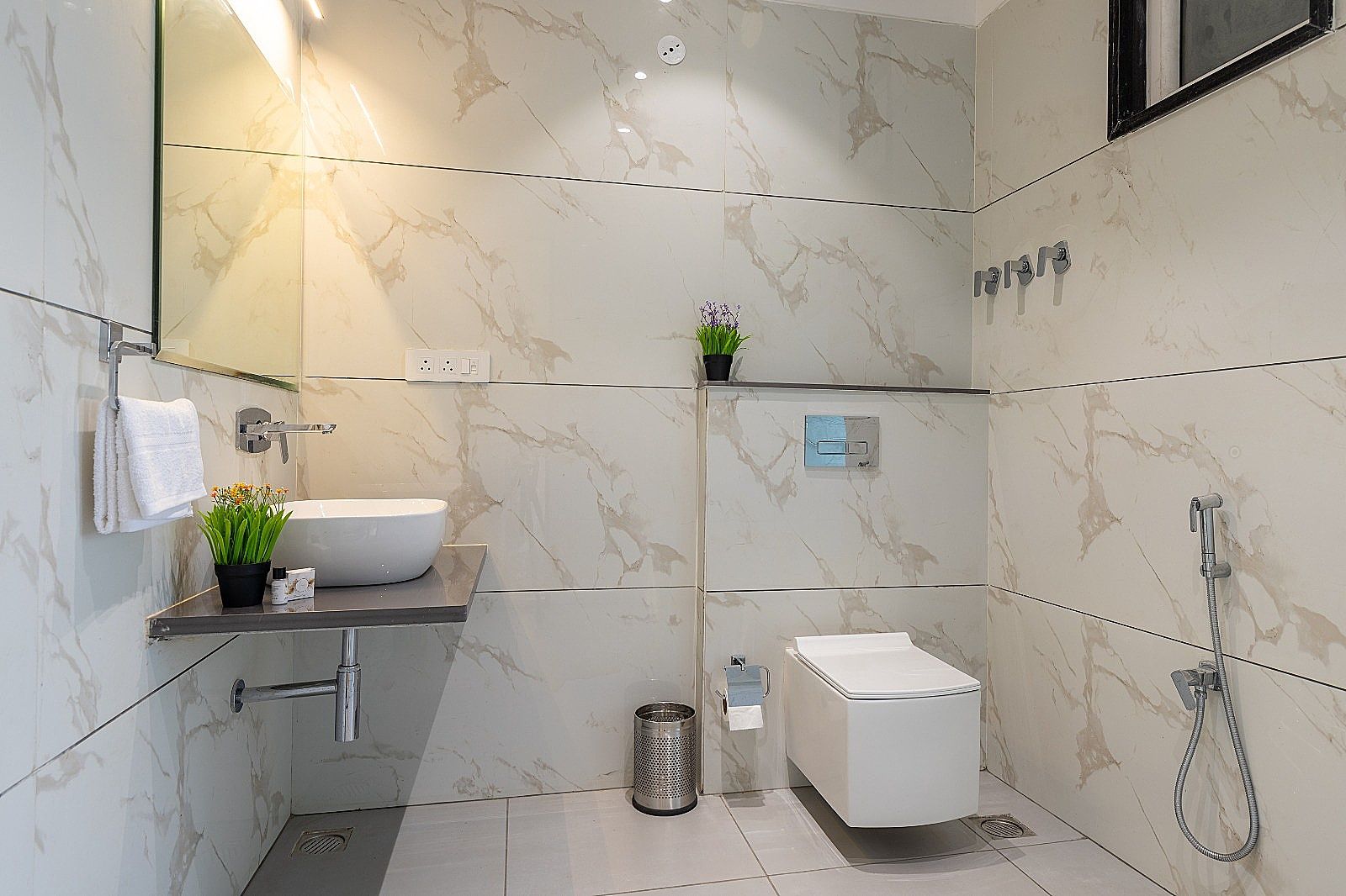 Hotel Janki Palace Deluxe Room 7