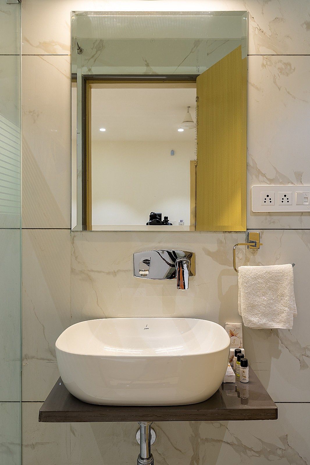 Hotel Janki Palace Deluxe Room 6