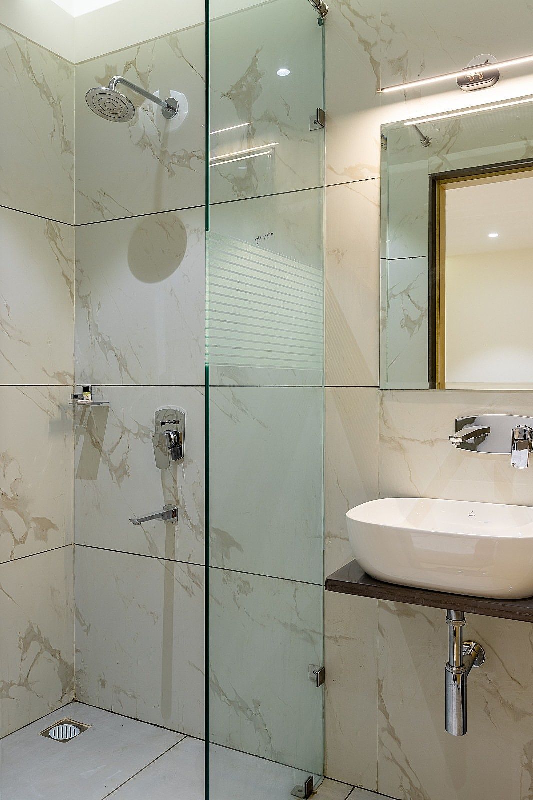 Hotel Janki Palace Deluxe Room 9