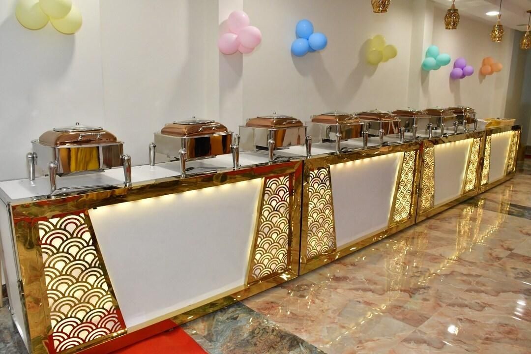 Food & Dining