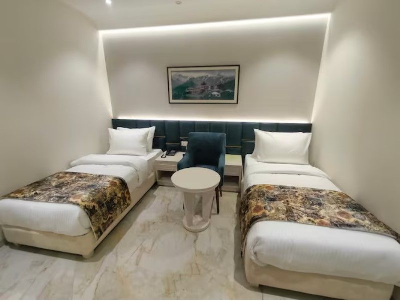 Super Deluxe Twin Bedded Room