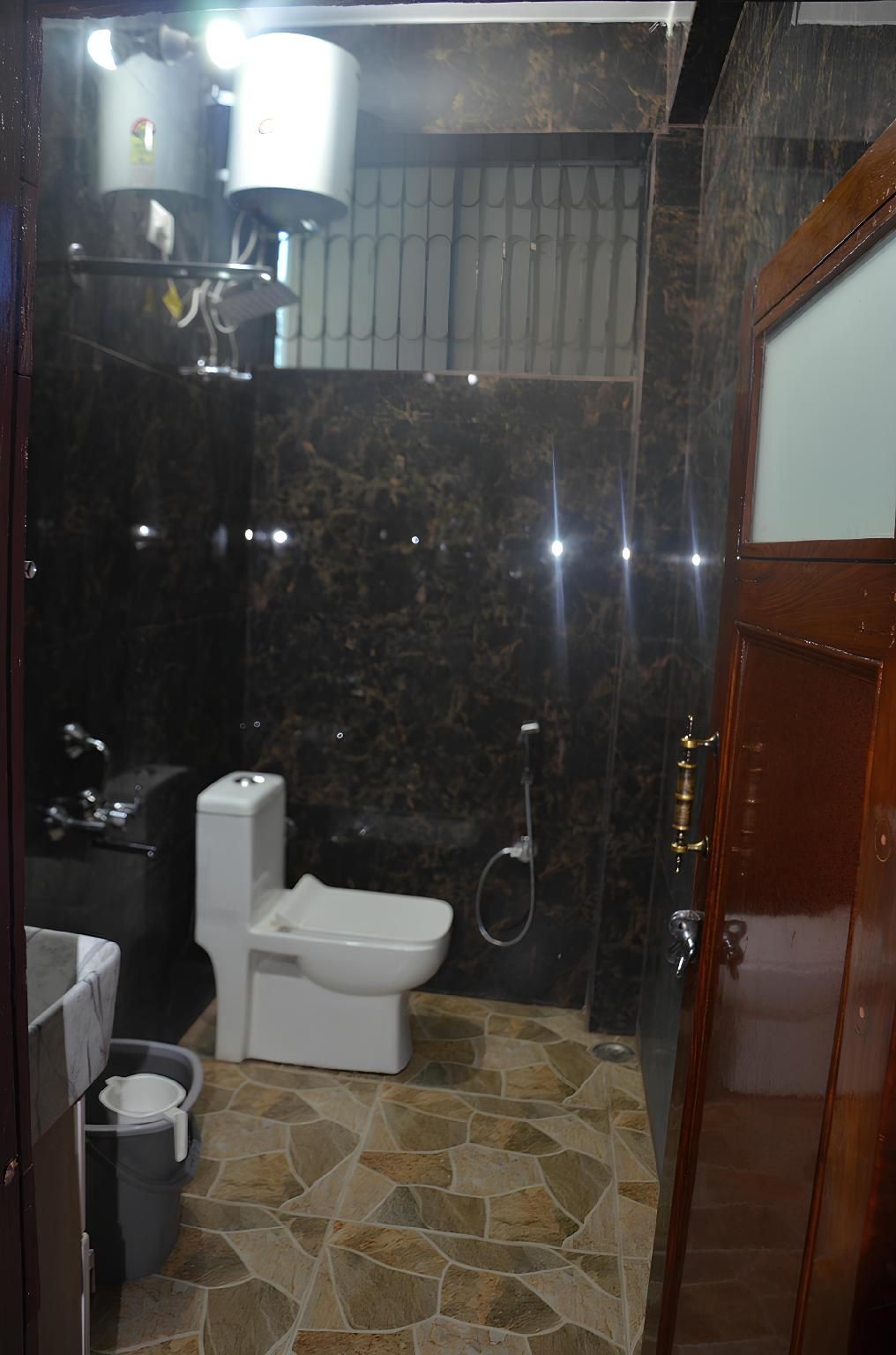 Hotel Monal Standard Room 4