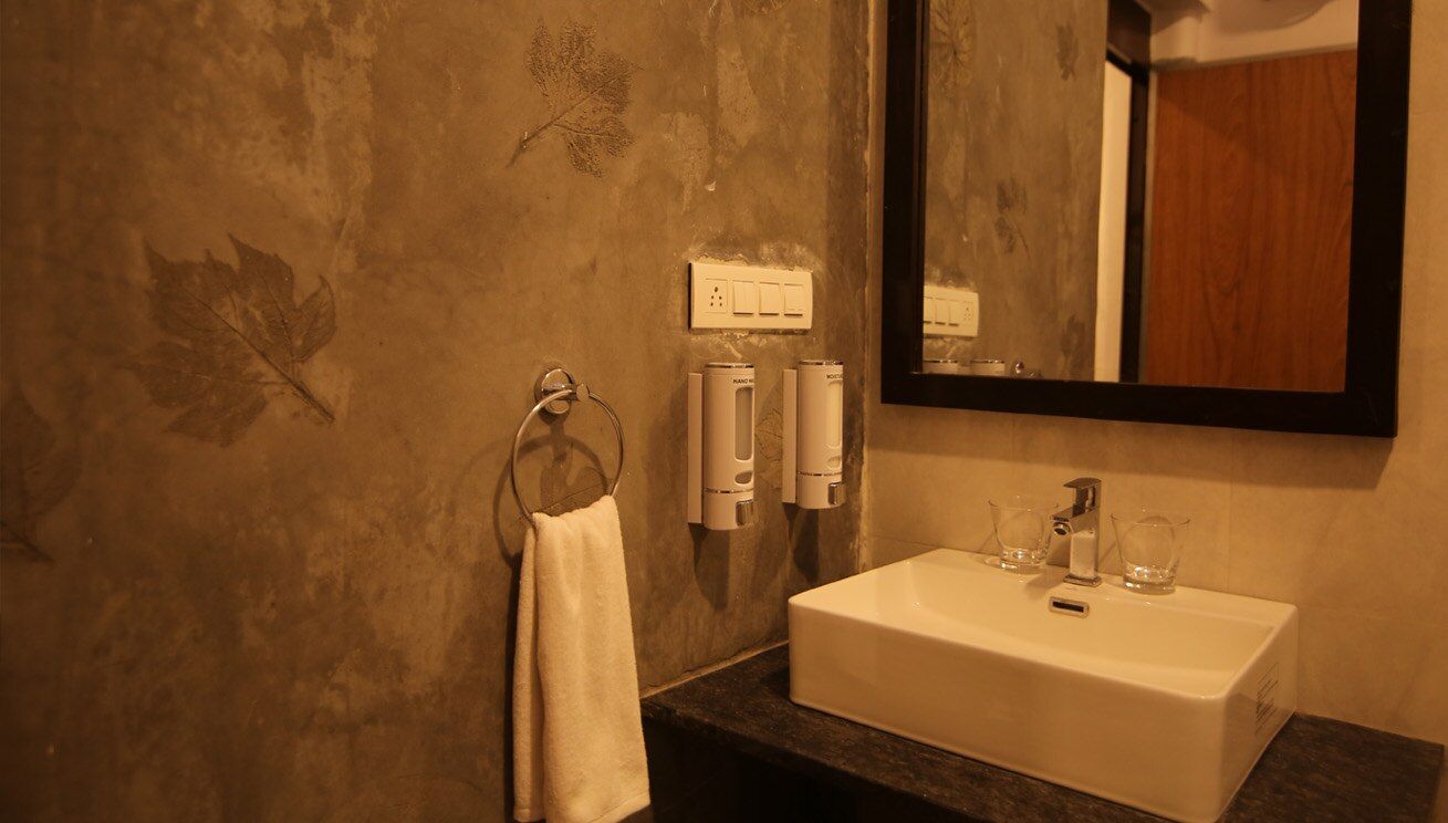 Hampis Feathers Resort Lake Front Twin Rooms 6