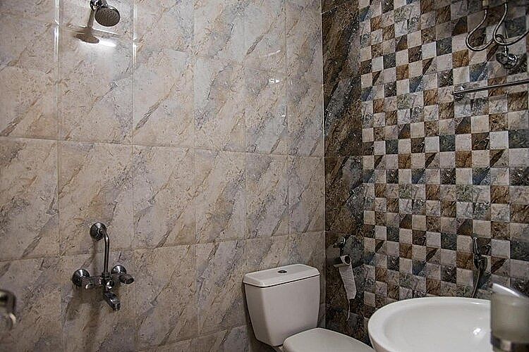 Hotel Golden Sky Deluxe Room 3