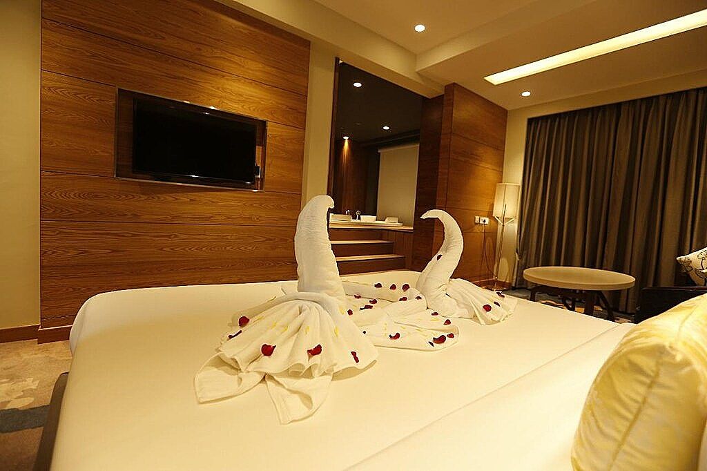 Jacuzzi Suite
