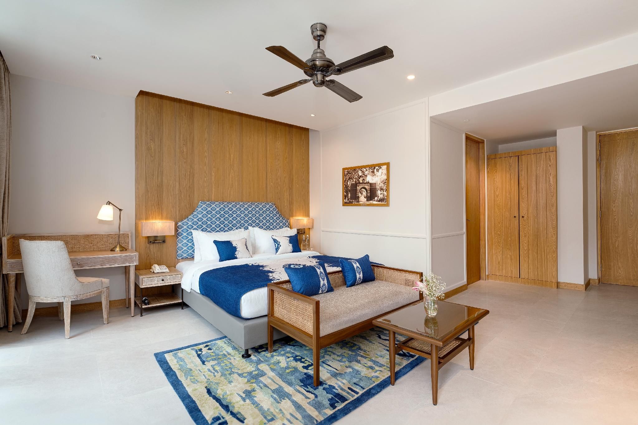 The Astor - All Suites Hotel Candolim Goa Junior Suite - King Bed City View