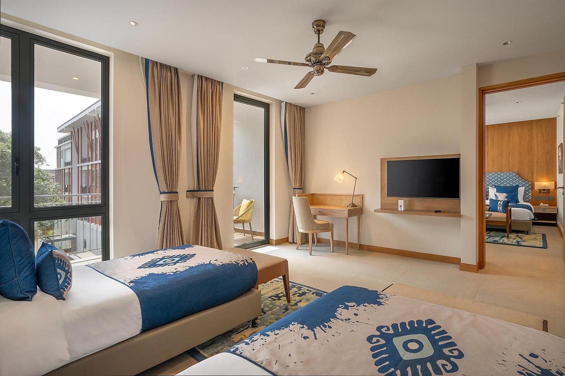 Junior Suite - Twin Bed City View