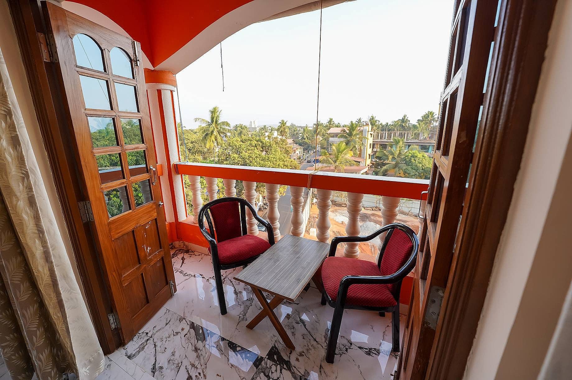 Casa Goana Holiday Inn Deluxe AC Room 8