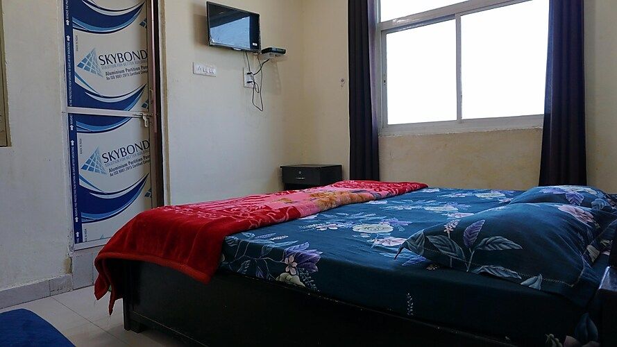 Hotel Kanti Palace Deluxe Room 5