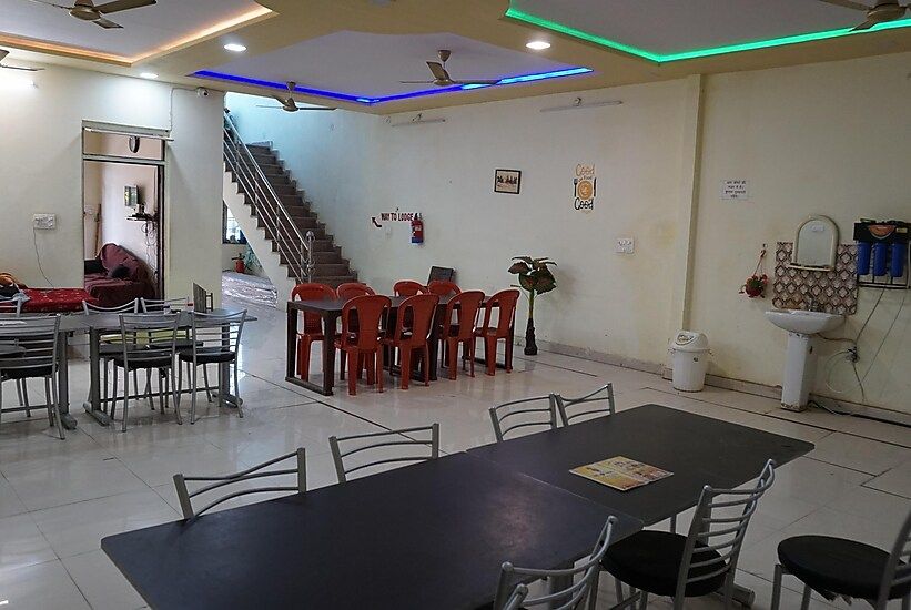 Food & Dining
