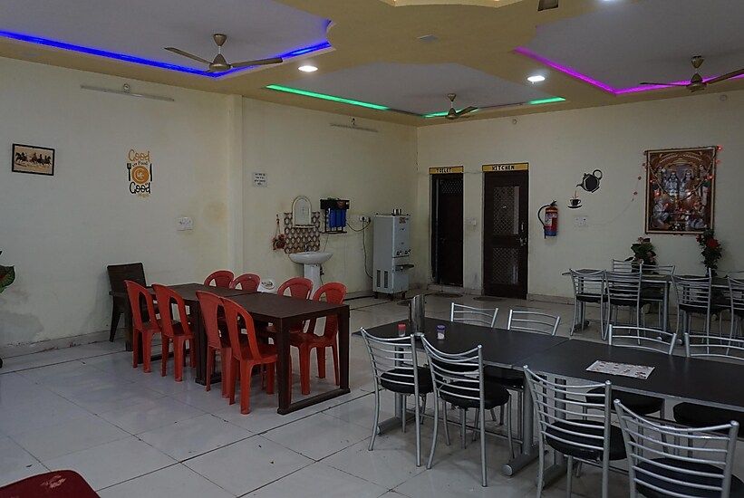 Food & Dining