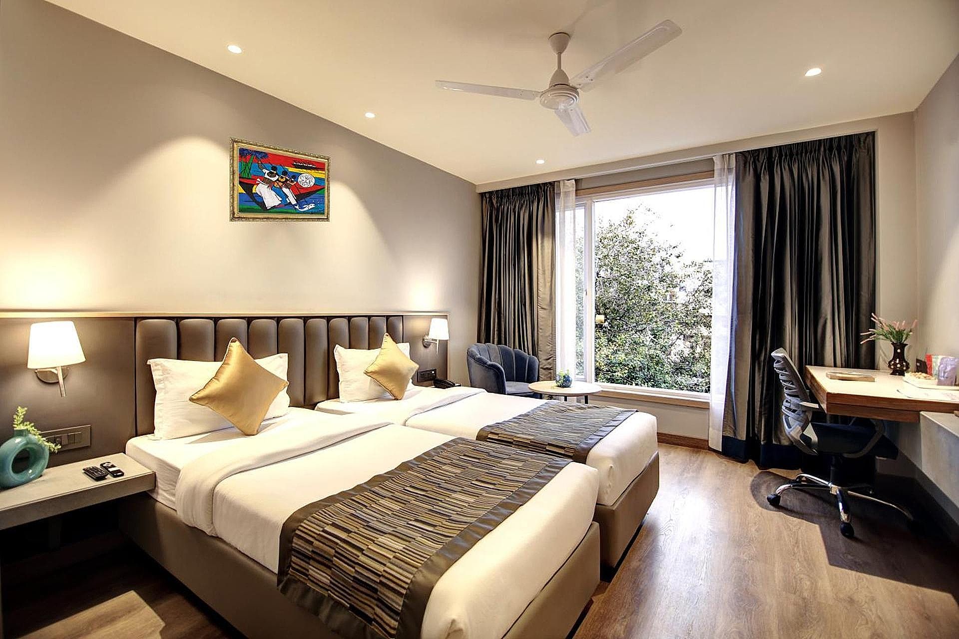 East Park Inn Deluxe Room  5