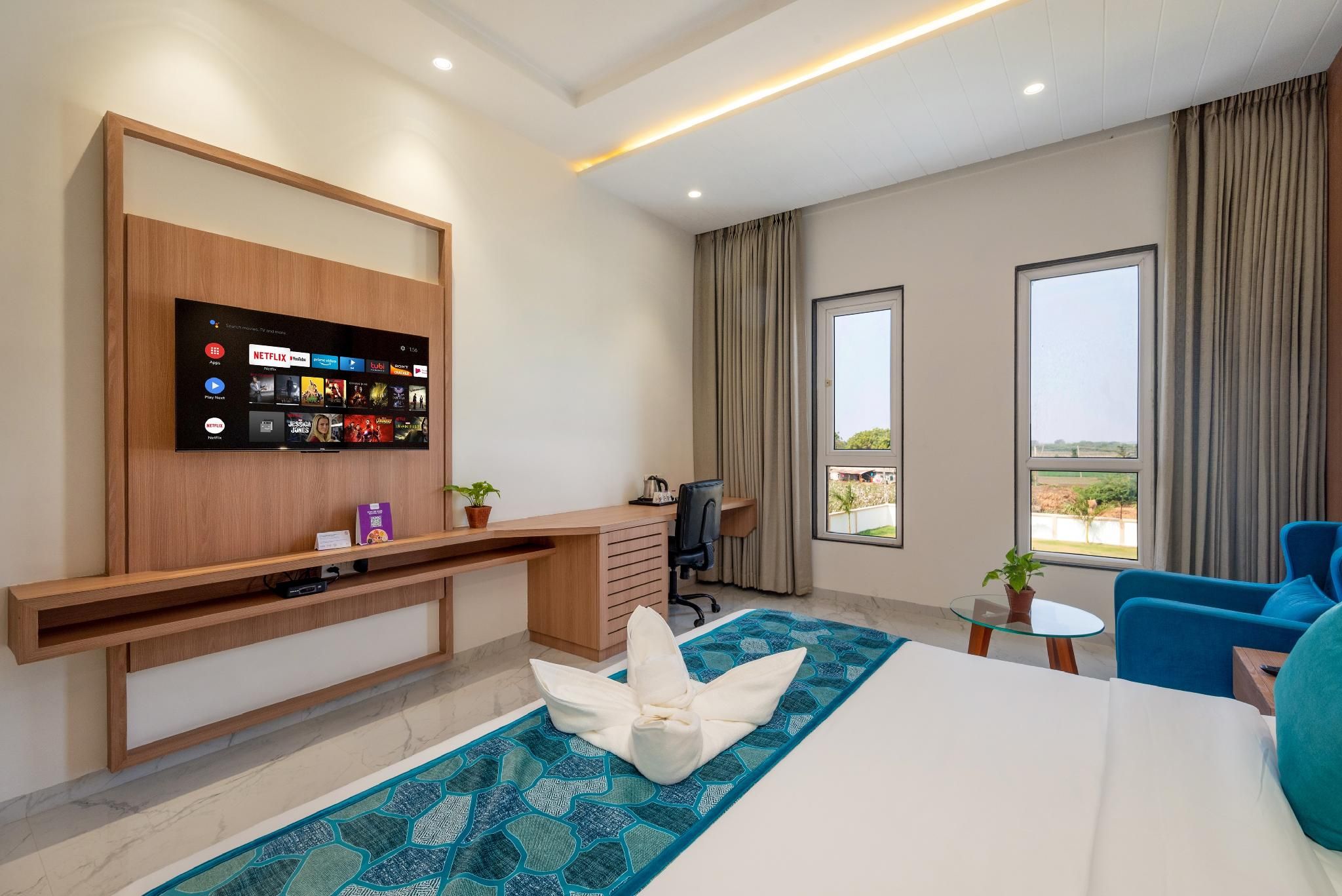 Deluxe Room King Bed