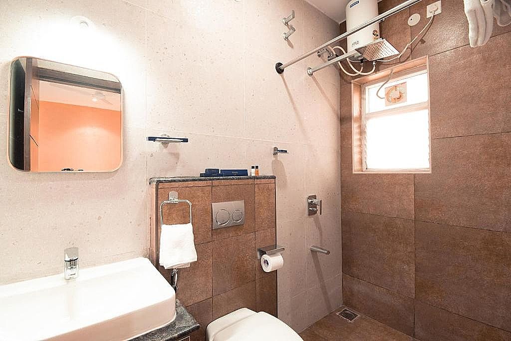 Athulya Residence Standard King Room 3