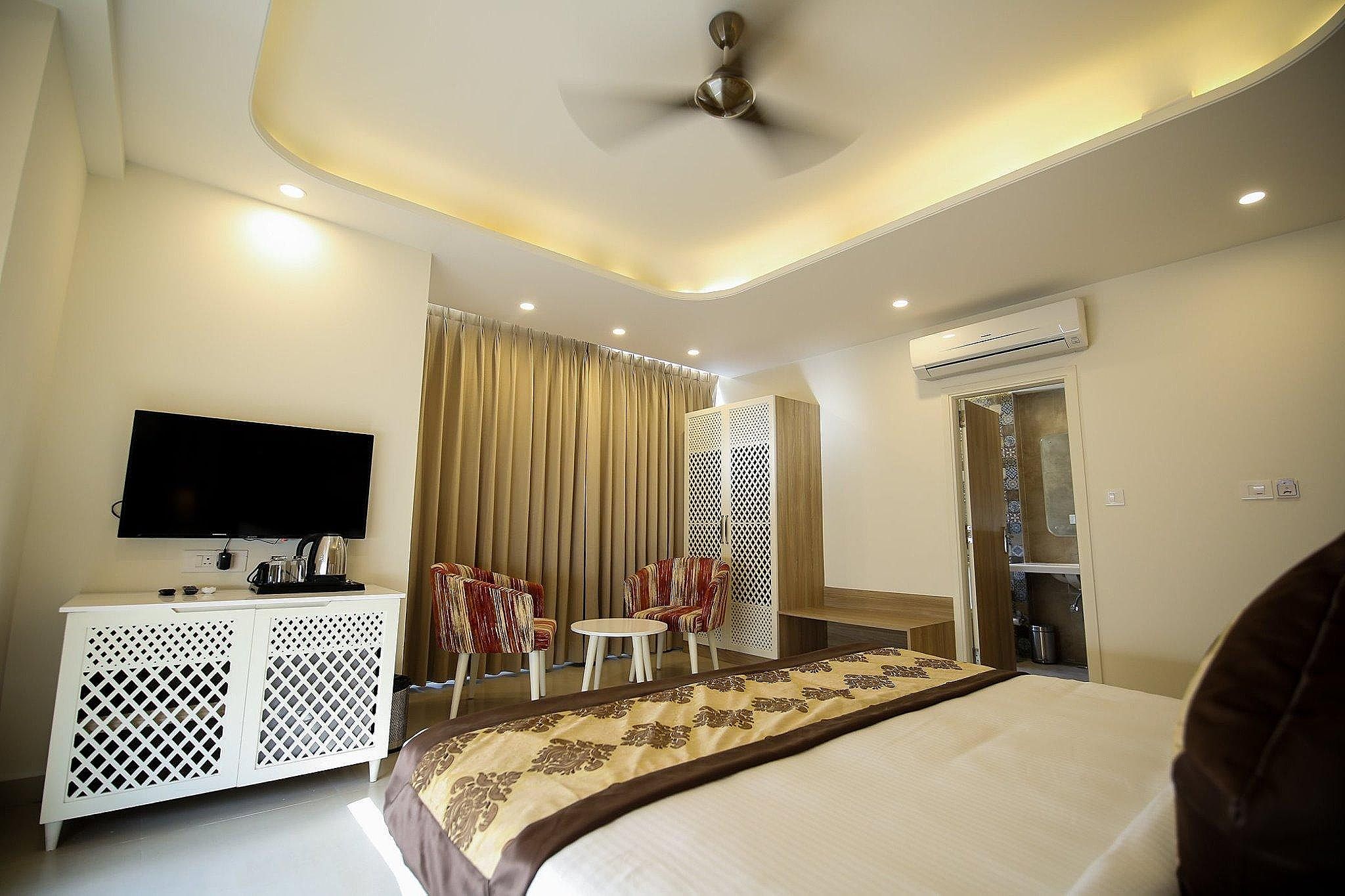 Hotel Ratangarh Palace Classic Room 5