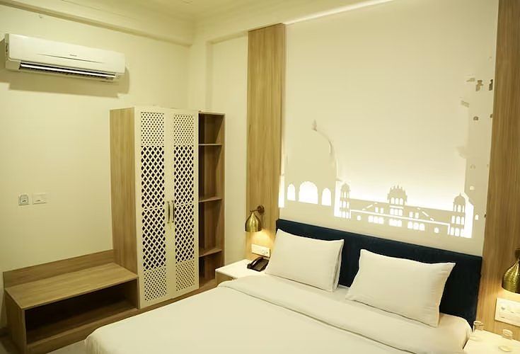 Hotel Ratangarh Palace Comfort Room 3