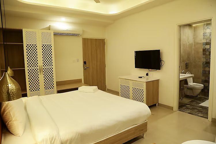 Hotel Ratangarh Palace Classic Room 6