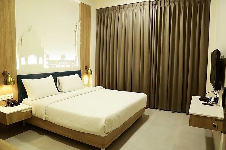 Hotel Ratangarh Palace Comfort Room