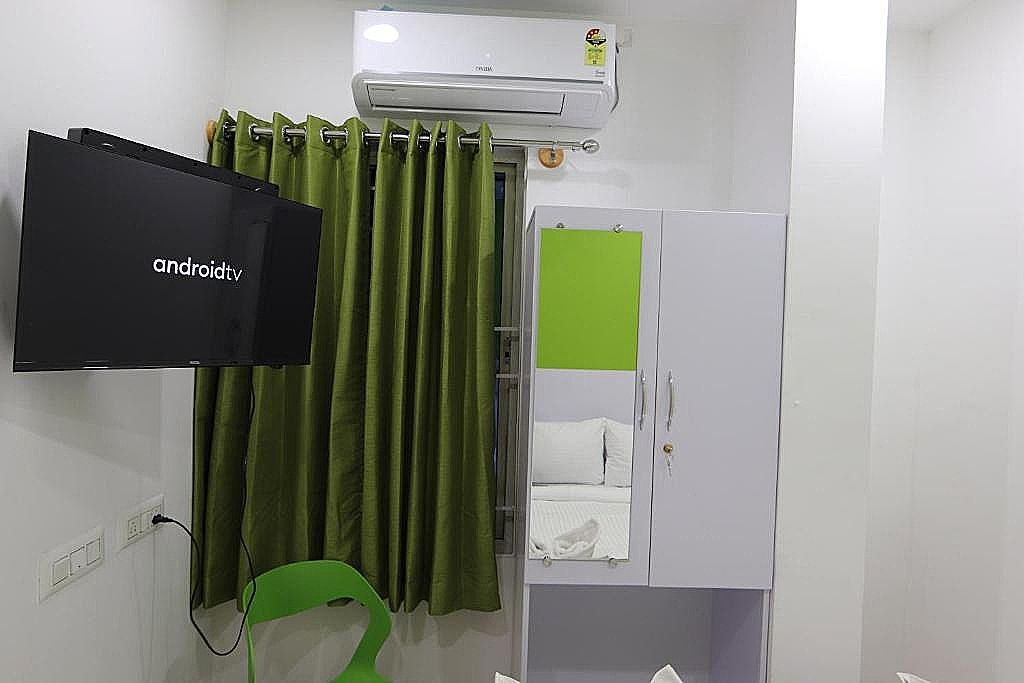 Athulya Stays Standard Queen Room 3