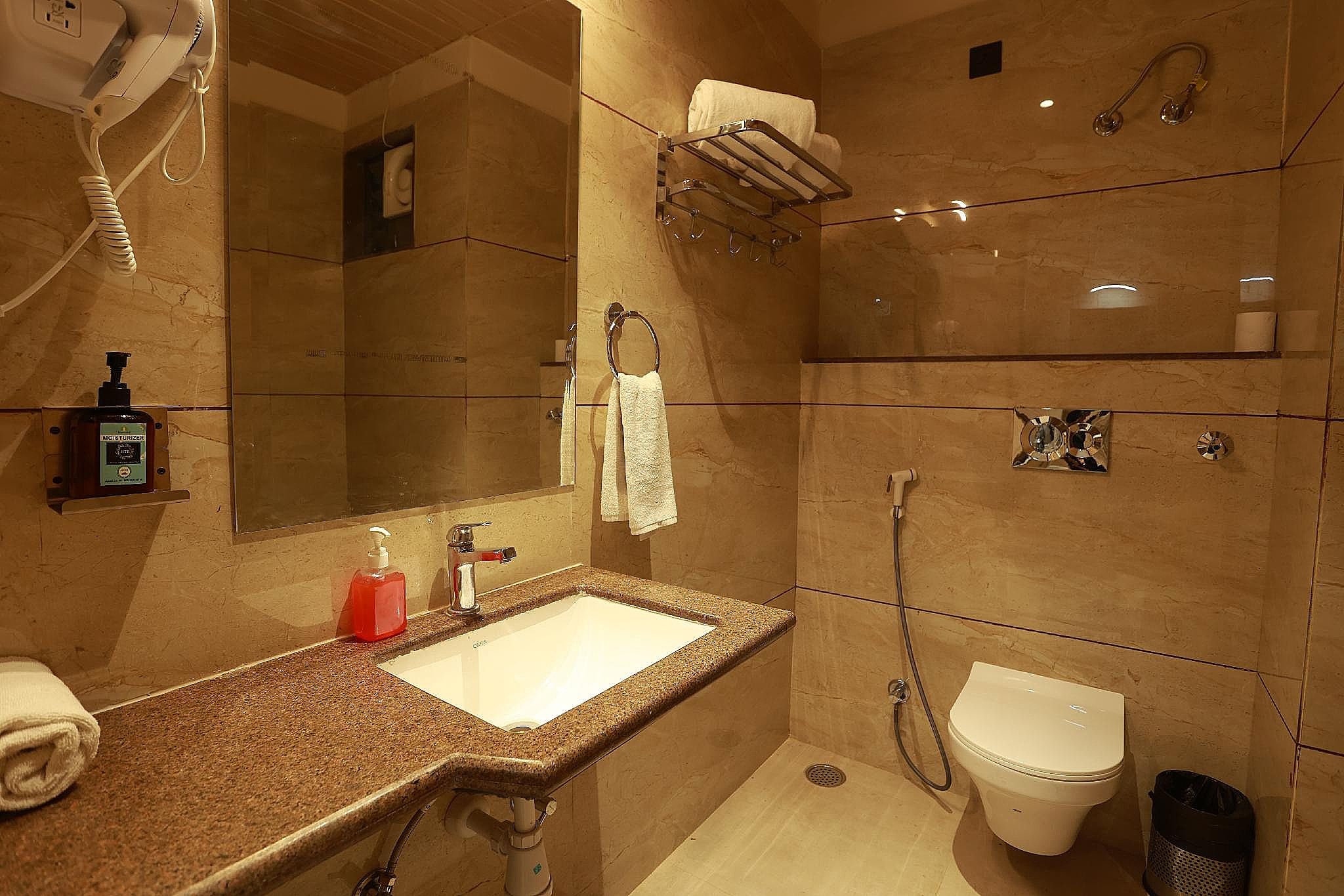 Taviral Regency Super Deluxe Room 14