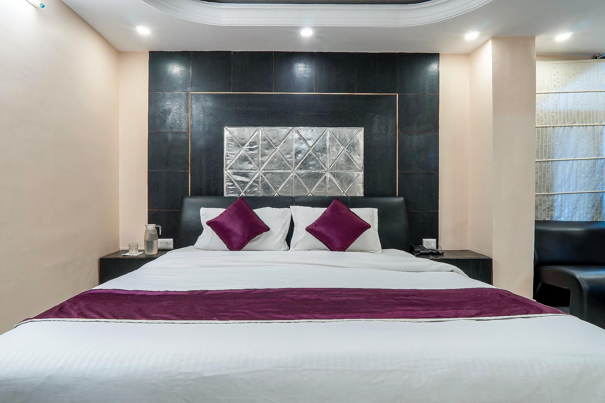 Hotel Windsor Deluxe Room 5