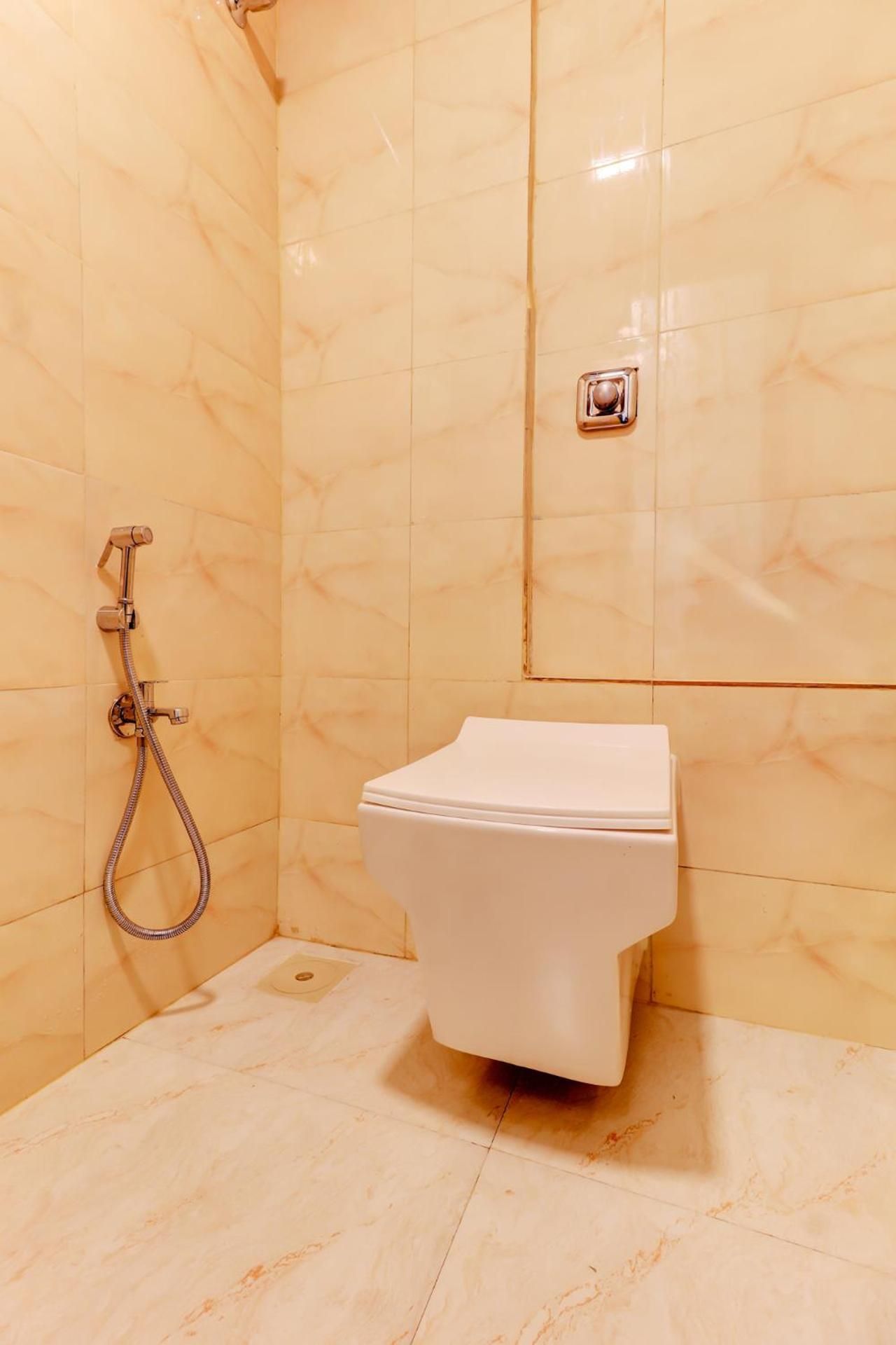 Hotel Prime Inn, Andheri West - Near Mumbai International Airport