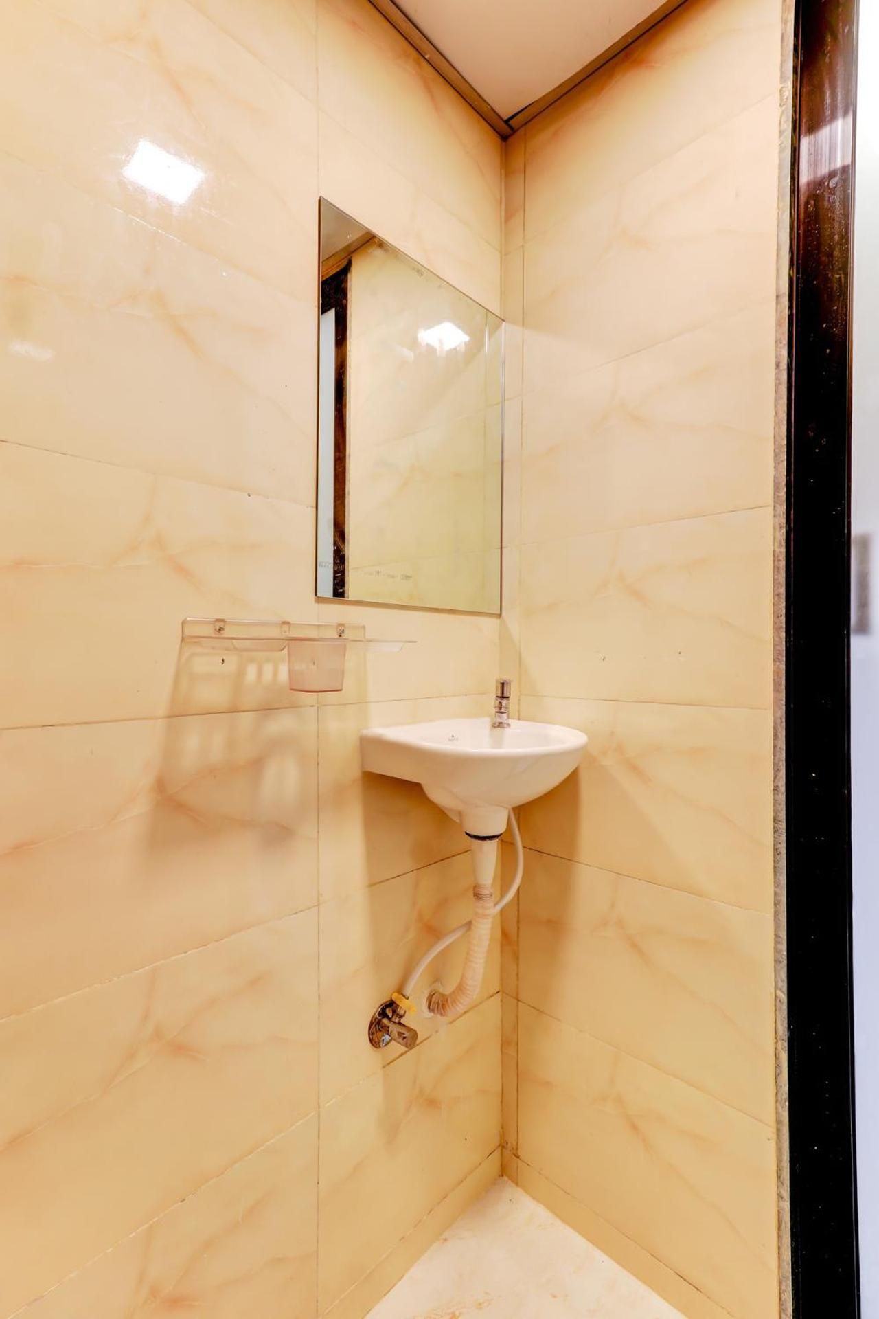 Hotel Prime Inn, Andheri West - Near Mumbai International Airport