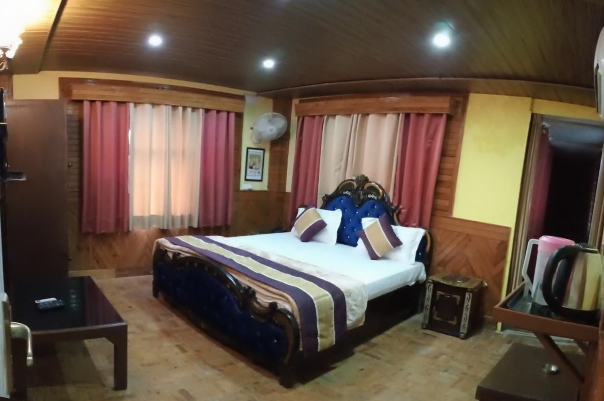 Super Deluxe Room