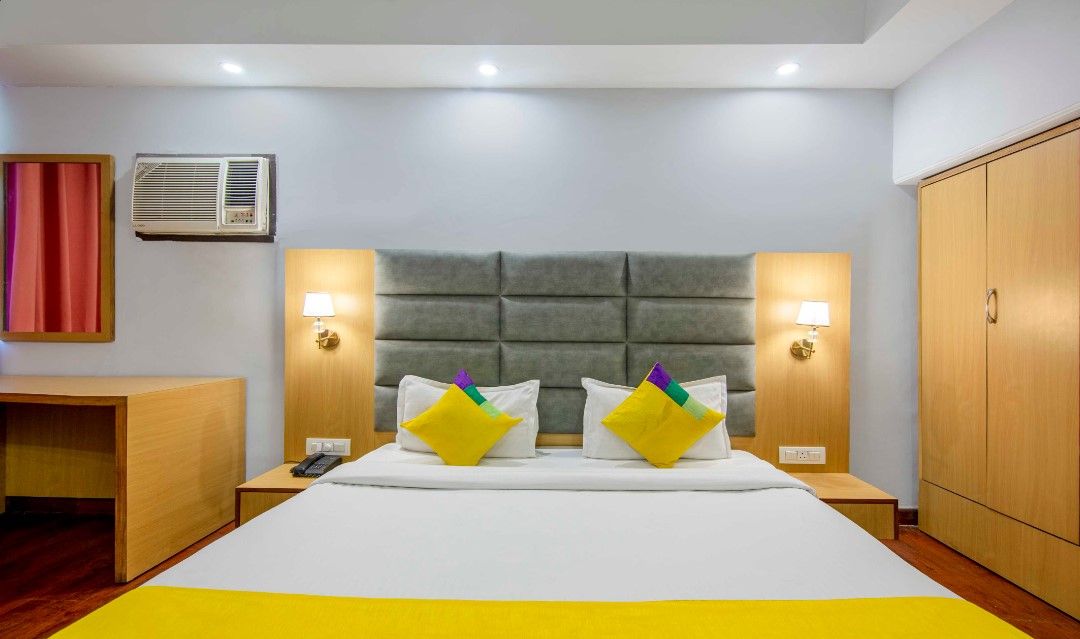 Luxury rooms with Road view