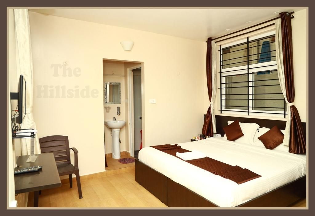 The Hillside  Deluxe 3