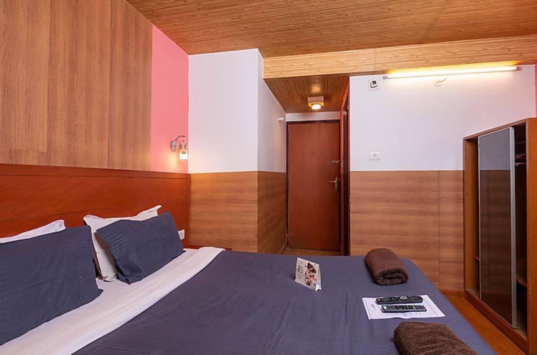 Hotel Khems Economy Room (Rear Side - Non View) 3