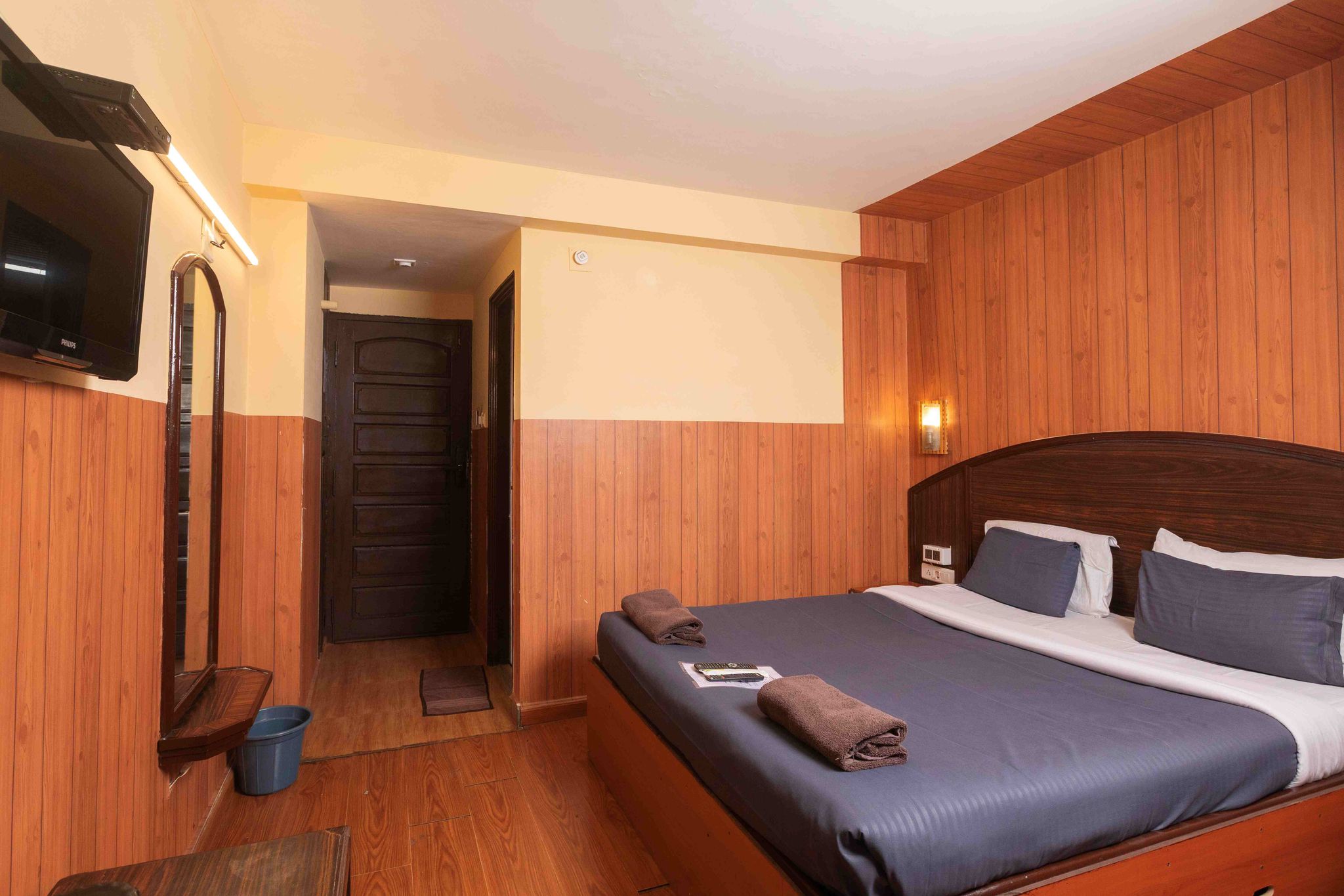 Hotel Khems Economy Room (Rear Side - Non View) 7