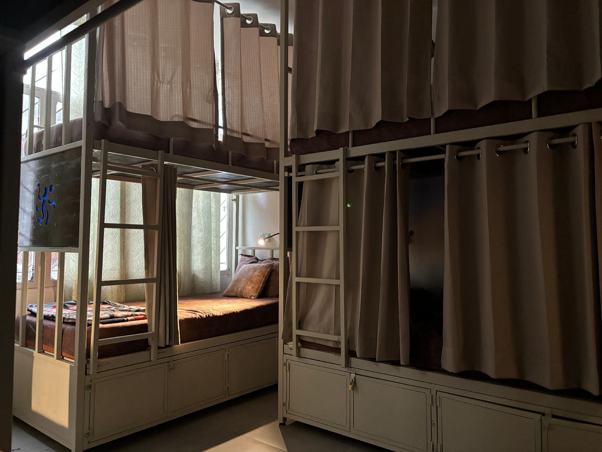 Bed in a 8 Bed Mixed Room