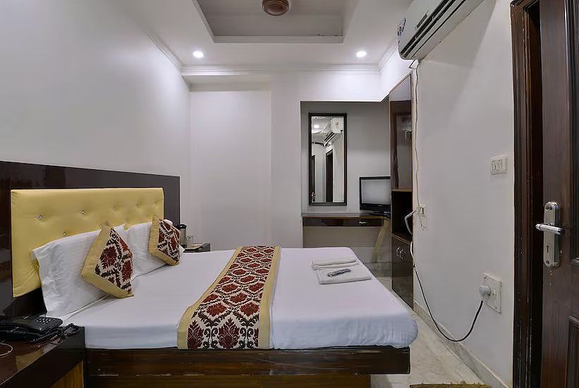 Executive Room with Free Wi-Fi -Local ID Accepted