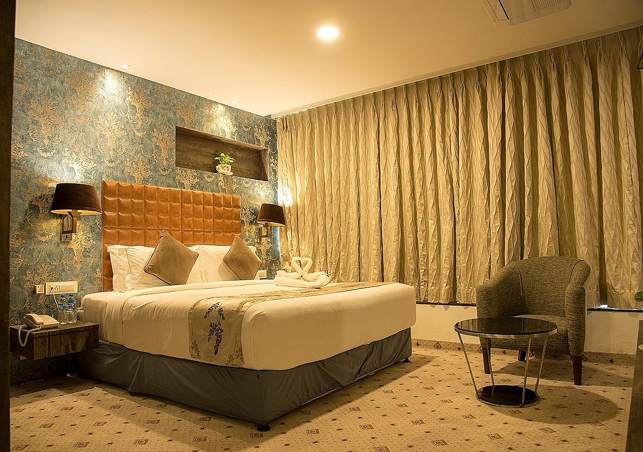 Executive Suite Room 