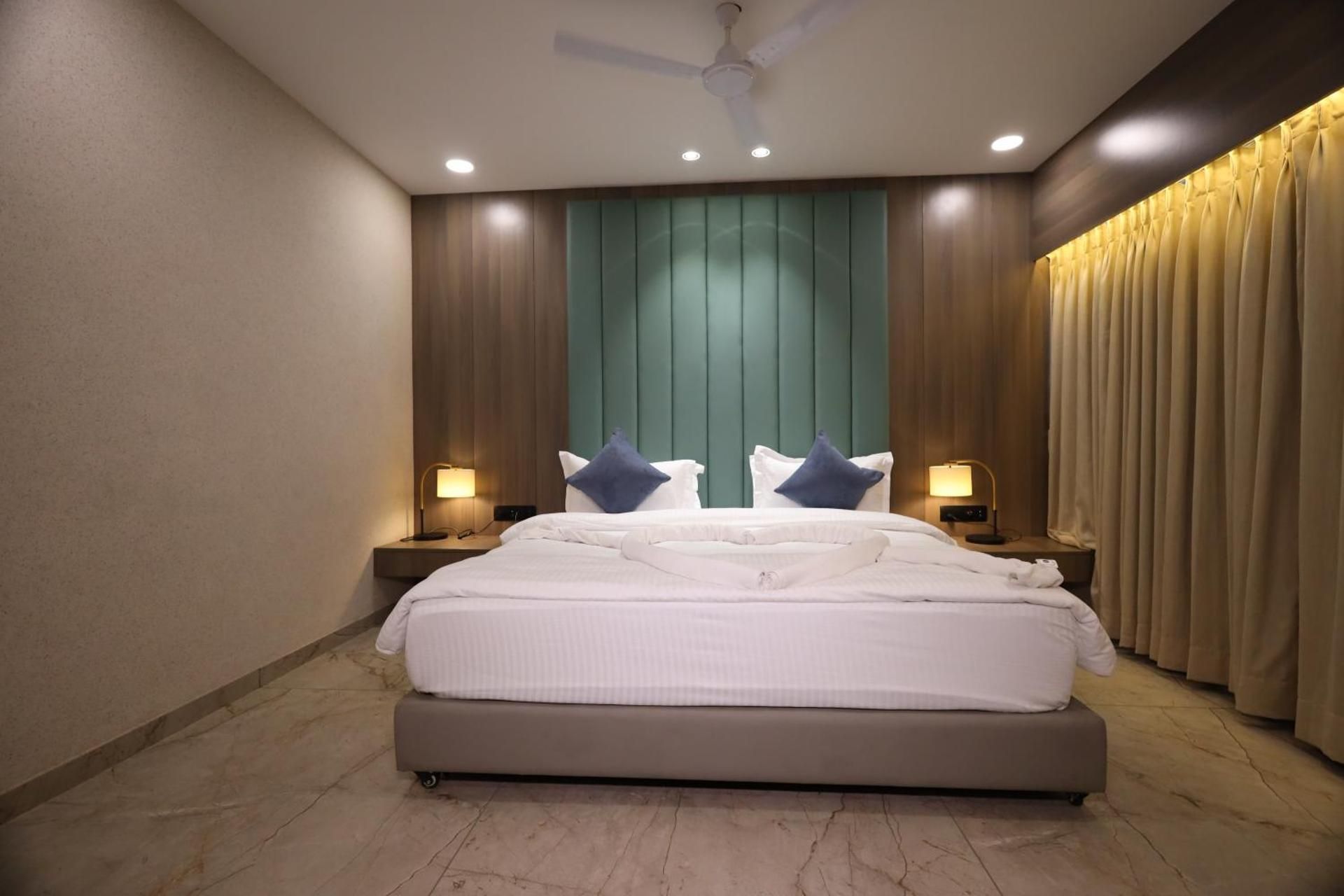 Lords Eco Inn Navsari Deluxe  2